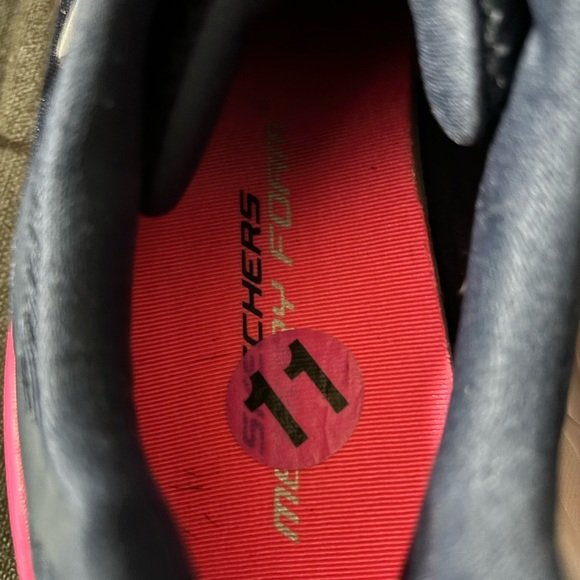 Sketchers Memory foam shoes size 11 - Picture 4 of 6